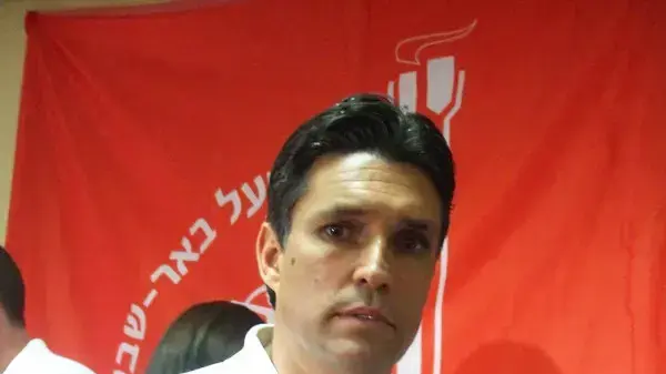גיא עזורי מאמן הפועל באר שבע