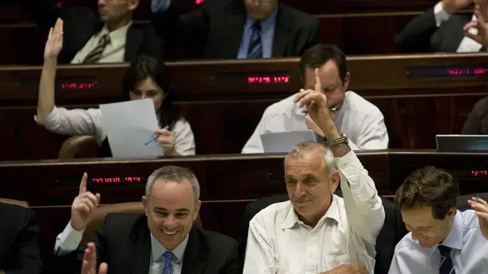 הצבעה בכנסת, יובל שטייניץ