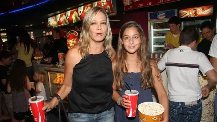 מיקי חיימוביץ' ובתה מיקי חיימוביץ' ובתה