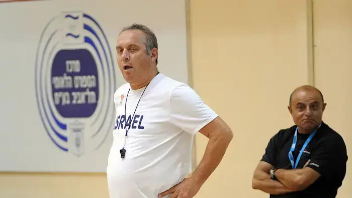 צביקה שרף מאמן נבחרת ישראל
