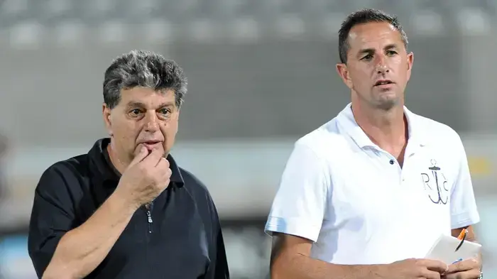 דוד אמסלם, עוזר מאמן בית"ר ירושלים עם יצחק שום