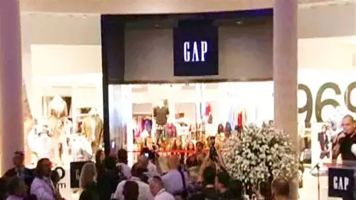 פתיחת סניף GAP בירושלים