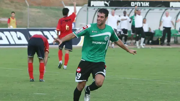 שלומי ארבייטמן שחקן מכבי חיפה חוגג שער