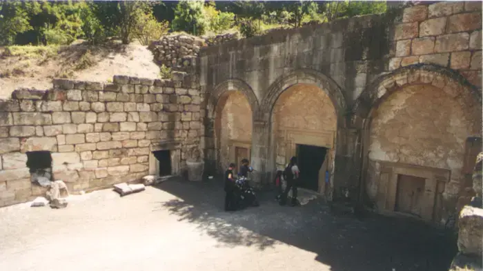 טיפ טיול  בית שערים