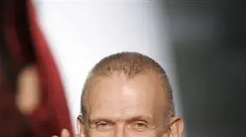 ז'אן פול גוטייה בשבוע האופנה בפריז (2008)