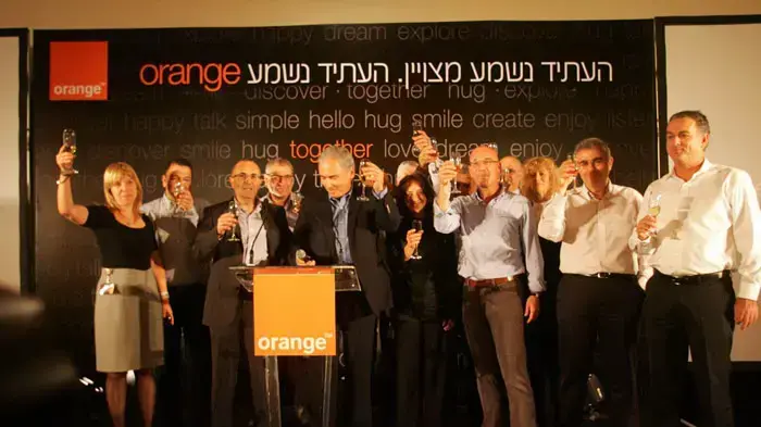 הנהלת אורנג' במסיבת עיתונאים נובמבר 2009