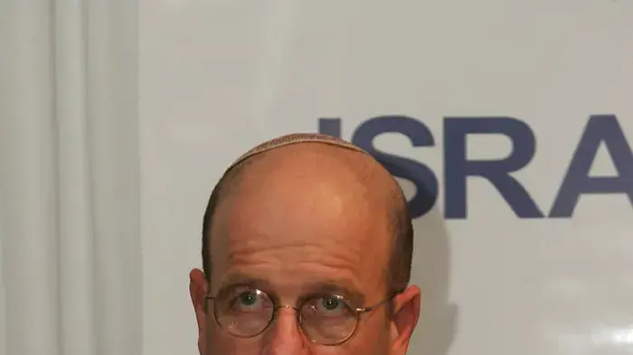 אברהם בורג בכינוס של השמינייה ההיסטורית שפעלה במפלגת העבודה - נובמבר 2009