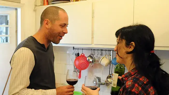 דנה מלמד מארחת את ניר צוק ולירן גרודה לארוחת טאפאס