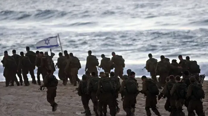 טירונים בחוף זיקים