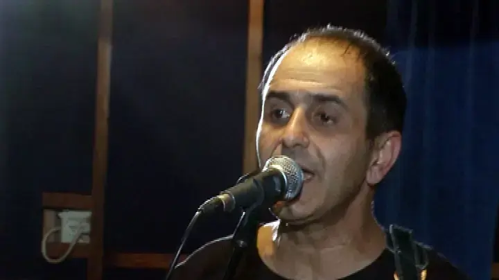 סולן להקת פונץ', יוסי בבליקי