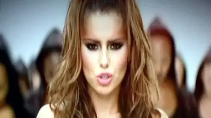 מתוך הקליפ 'Fight For This Love" של שריל קול