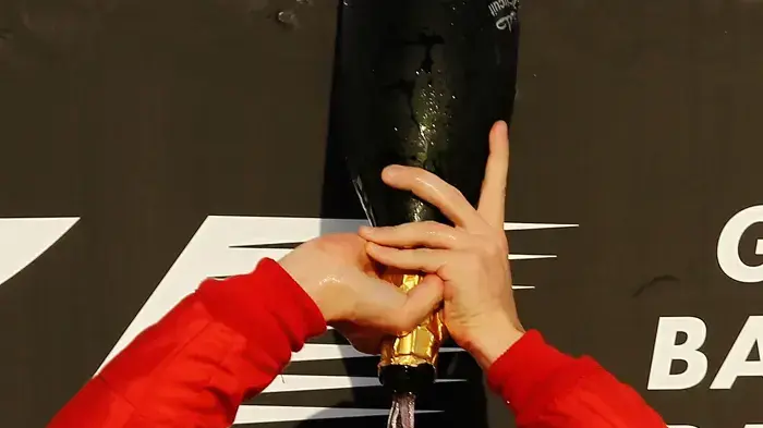 פרננדו אלונסו נהג מירוץ פורמולה 1 קבוצת פרארי מנצח את גרנד פרי בחריין 2010