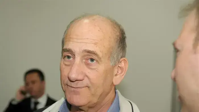 אהוד אולמרט בבית המשפט מרץ 2010