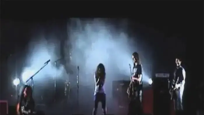 מתוך הקליפ של להקת FeelAbout לשיר "Breakeven"