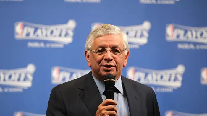 הקומישנר של ה-NBA, דייויד סטרן
