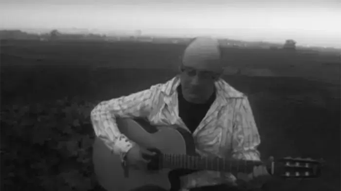 אליסף קובנר בקליפ של רסק זר