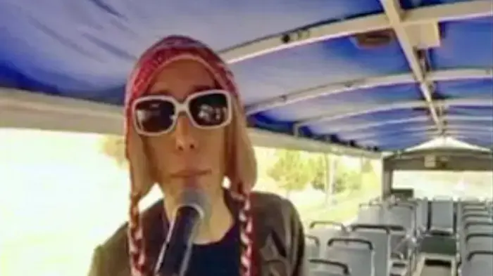 מתוך הקליפ של להקת שני האחרון של אוקטובר