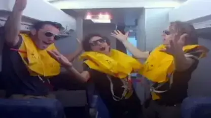 מתוך הקליפ "כמה חם" של המועדון