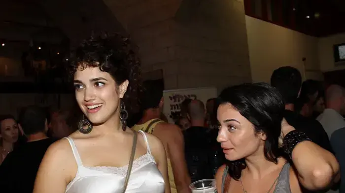 נינט טייב, מרינה מקסימיליאן בלומין נינט טייב, מרינה מקסימיליאן בלומין