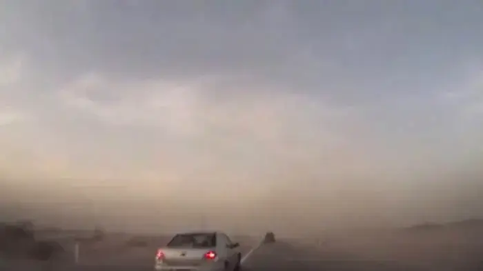 מצלמה נסתרת של אור ירוק עבירות קו לבן ואי תנועה