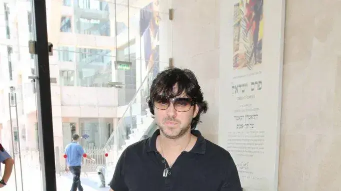 גלעד שגב גלעד שגב
