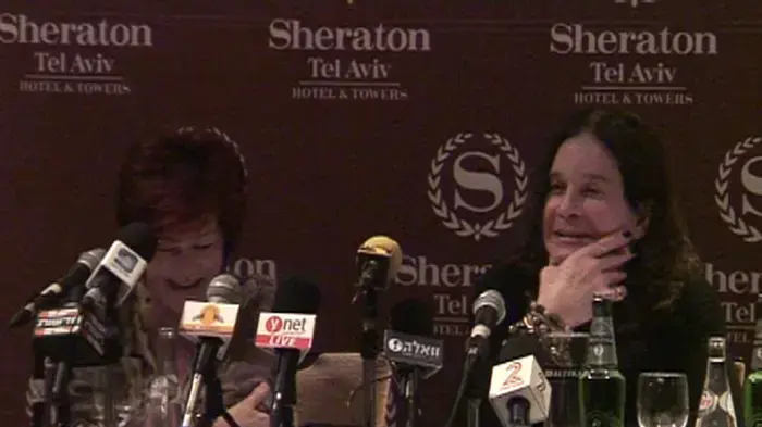 אוזי אוזבורן בישראל: "אני עדיין נותן בראש"