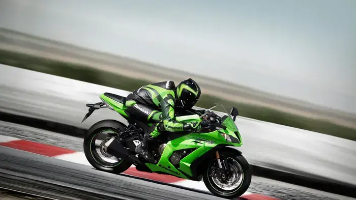 דגמי קוואסאקי חדשים בתערוכת קלן 2010  ZX-10R