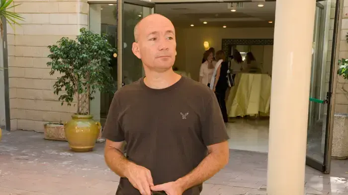 אבי ניר
