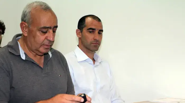 יו"ר בית"ר ירושלים איציק קורנפיין עם מנהל הקבוצה, מנחם נידם