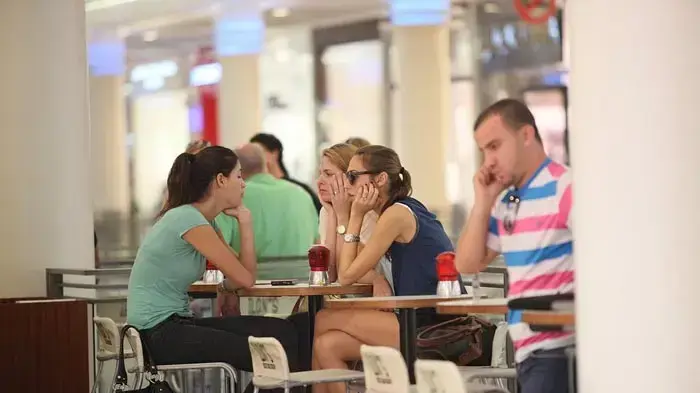 : גל גדות, מוריאל סגל ותמי טסקר