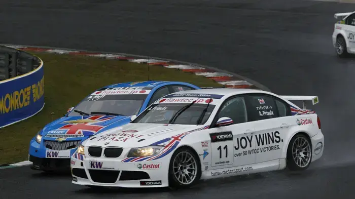 אנדי פריאו נהג מירוץ WTCC קבוצת ב.מ.וו