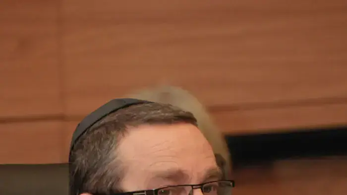 חבר הכנסת משה גפני בוועדת הכספים, דצמבר 2010