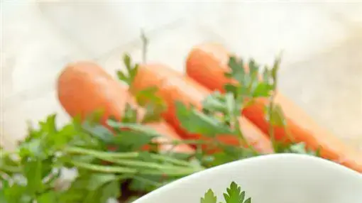 מרק גזר ושום מרק גזר ושום