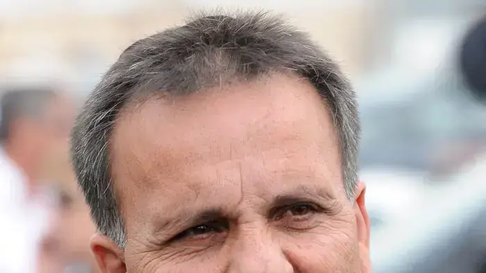 שלום אביטן בהלוויה של אבי כהן