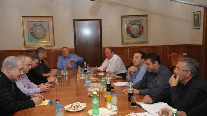 פגישת ראש הממשלה בנימין נתניהו עם ראשי רשויות במשרד ראש הממשלה בירושלים, ינואר 2011