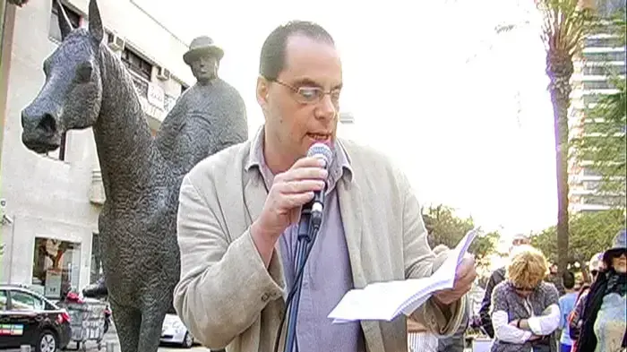 אמנים ואנשי רוח הפגינו נגד "גל הגזענות"