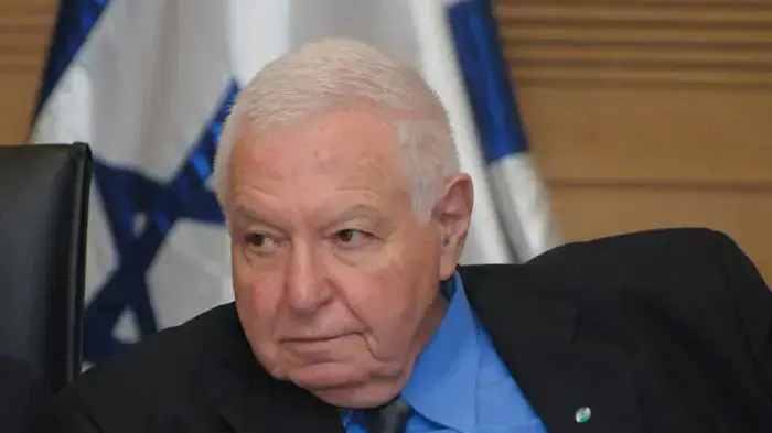 מבקר המדינה מיכה לינדנשטראוס בועדה לביקורת המדינה, ינואר 2011