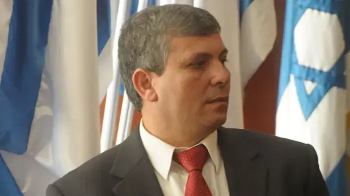שלום שמחון במסיבת העיתונאים בה פרש ממפלגת העבודה, ינואר 2011 שלום שמחון במסיבת העיתונאים בה פרש ממפלגת העבודה, ינואר 2011