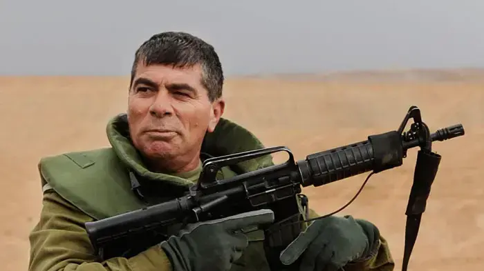 הרמטכ"ל גבי אשכנזי בפרידה מזרוע היבשה, פברואר 2011
