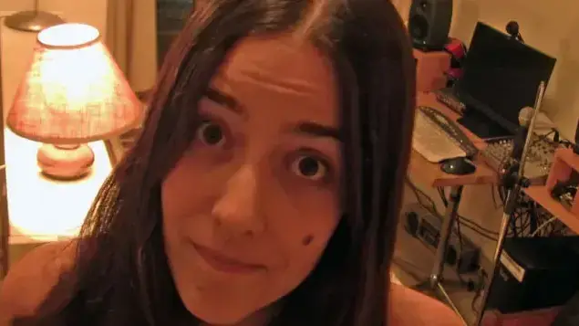 מעיין הירשביין בקליפ לשיר "רשימת מכולת"