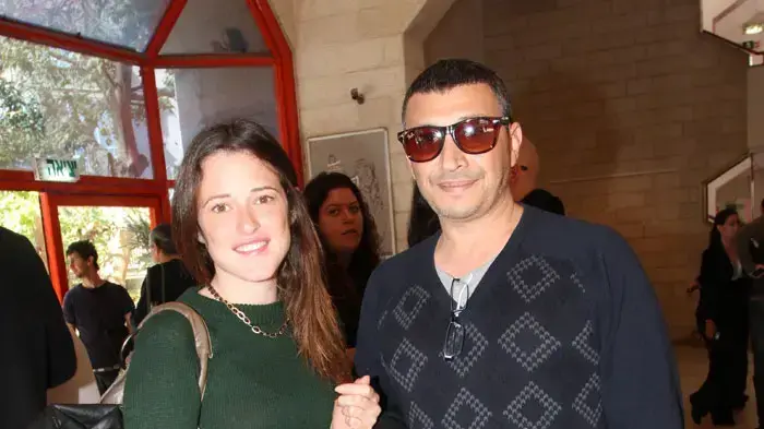 דודו בוסי עם החברה דודו בוסי עם החברה