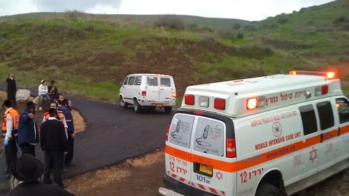 ילד חרדי נפצע קשה לאחר שטבע במאגר מי גשמים בישוב יבניאל , פברואר 2011