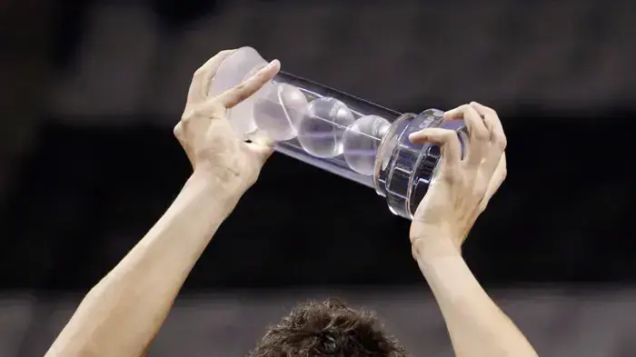 מילוש ראוניץ', טניסאי קנדי, אחרי שזכה בטורניר סן חוסה מילוש ראוניץ', טניסאי קנדי, אחרי שזכה בטורניר סן חוסה