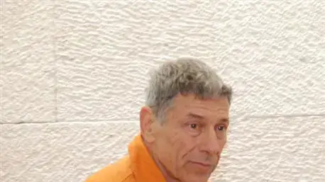 חנן גולדבלט בקבלת פסק הדין בבית המשפט, פברואר 2011