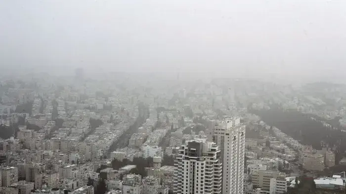 אובך ברחבי תל אביב, תצפית ממגדלי עזריאלי, פברואר 2011