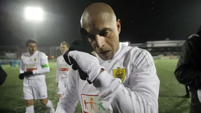 רוברטו קרלוס שחקן אנז'י מחצ'קאלה
