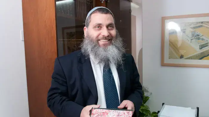 הרב ניר בן ארצי, מנהיג רוחני מתלמים