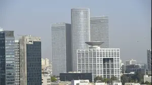 קניון עזריאלי ובסיס הקריה, תל אביב. יוני 2016