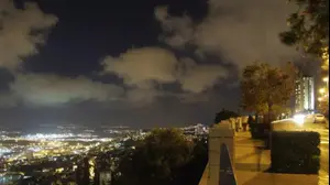 המדרגות של חיפה בלילה