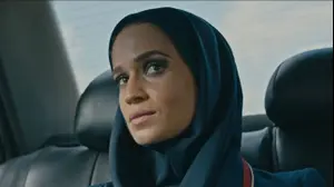 ניב סולטן מתוך הסדרה "טהרן" של כאן 11